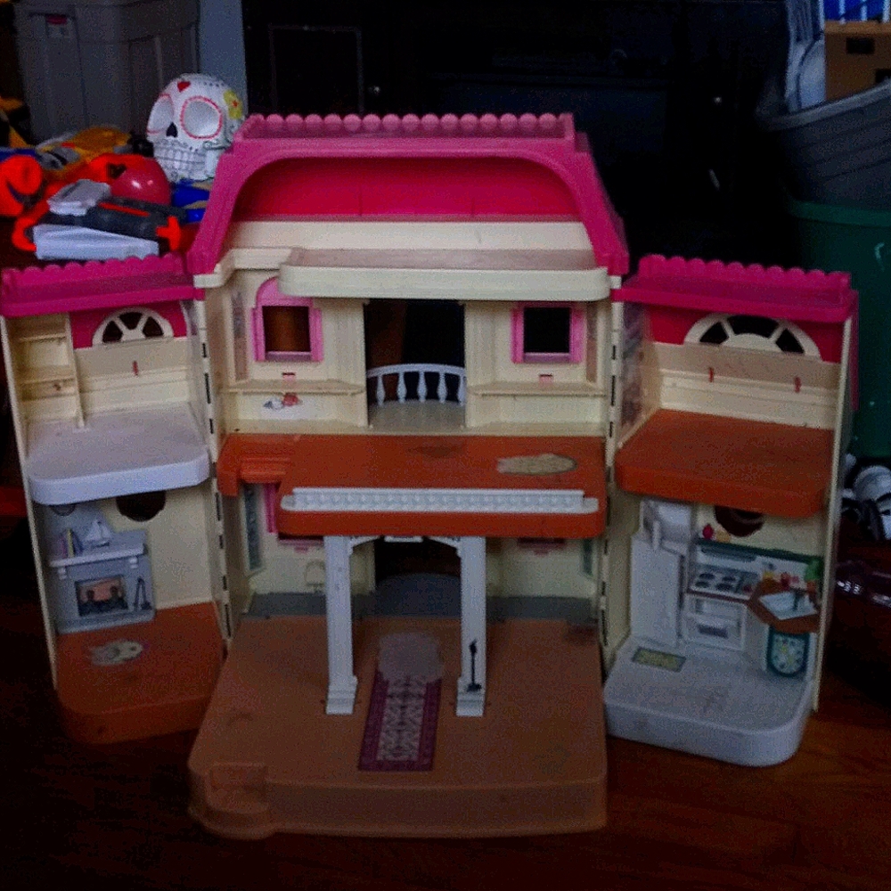 A doll house